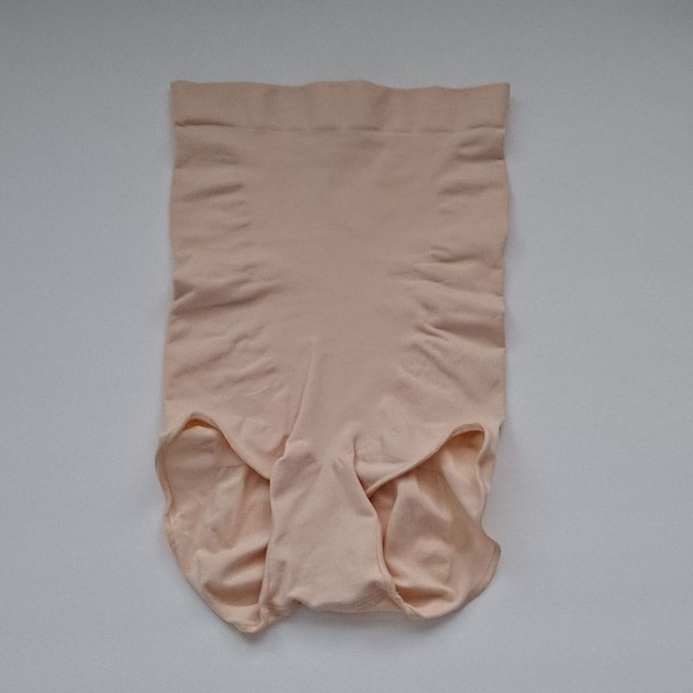 ‎Skims ladies long shaper NWOT